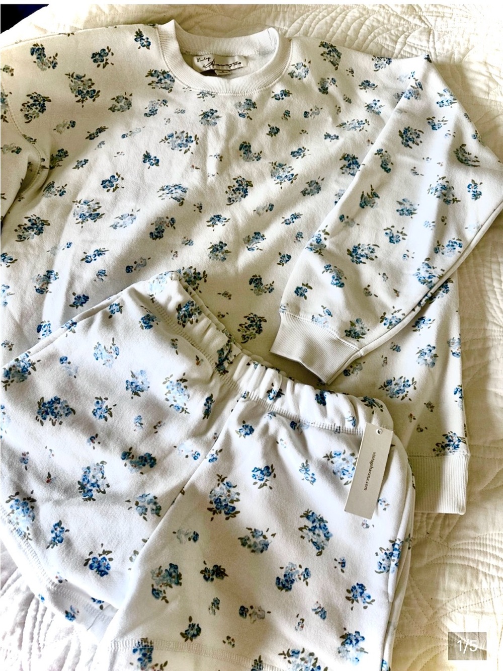 BRAND NEW ON WEBSITE Vintage Havana White Floral Lounge Set sweatshirt & shorts!